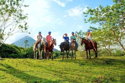 Arenal paardrijden naar de La Fortuna-waterval