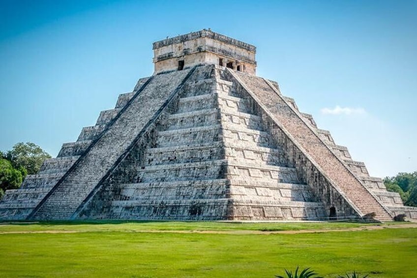 Chichen Itza Elite Private Tour from Merida