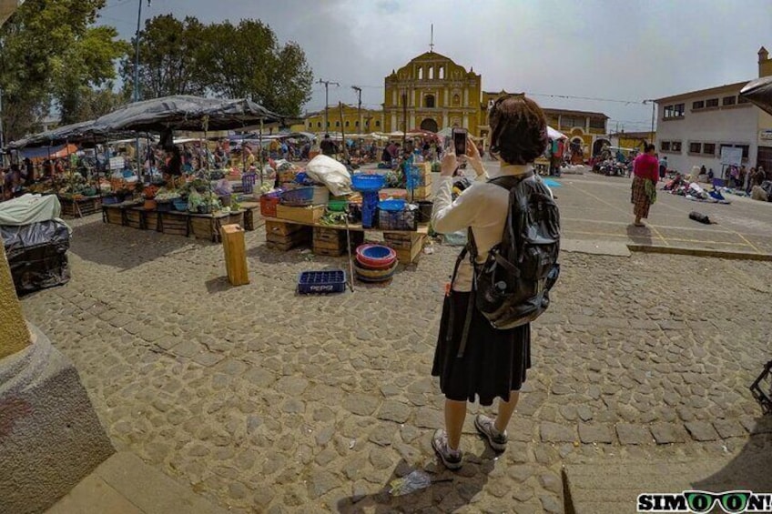 The plaza of Santa Maria de Jesus
