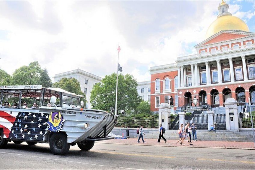 Boston Duck Boat Sightseeing City Tour with Cruise Along Charles River