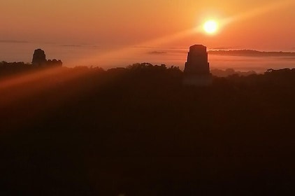 Tikal VIP Exclusive Sunrise Tour all-inclusive