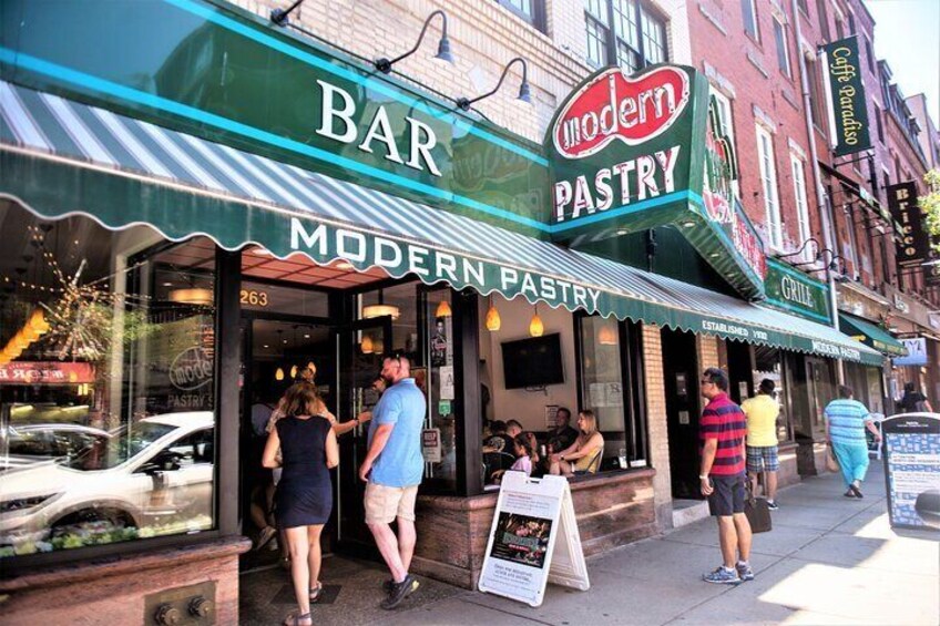 Boston's North End "Little Italy" Pizza, Cannoli, and History Walking Food Tour