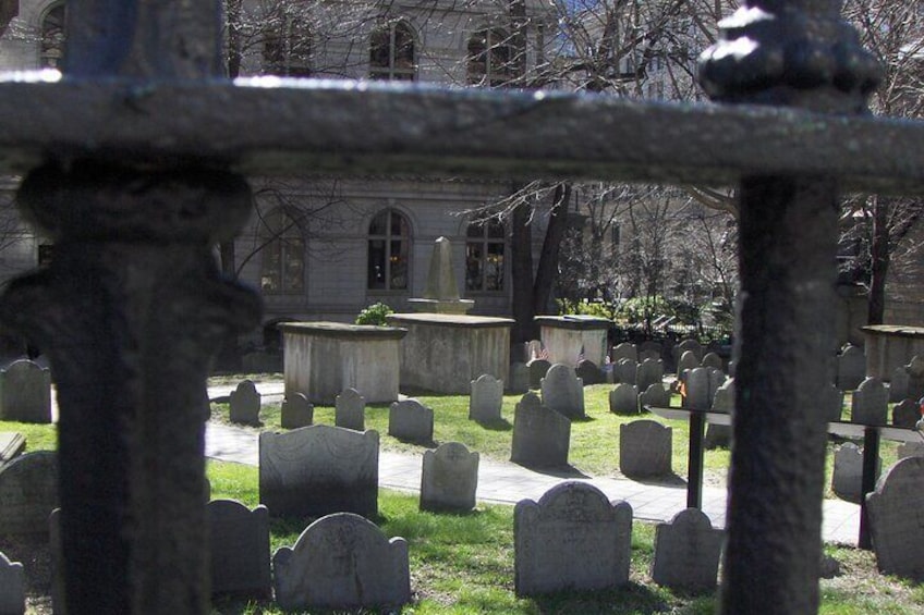Granary Cemetary (1660)