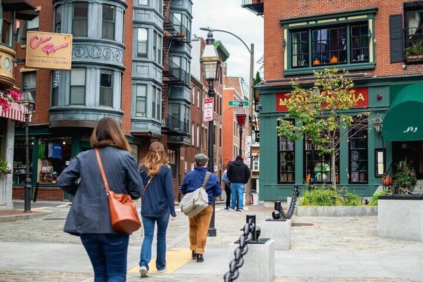 Stroll into Boston's North End while seeing every Freedom Trail landmark in Downtown Boston (2.5 House – 2.0 miles)
