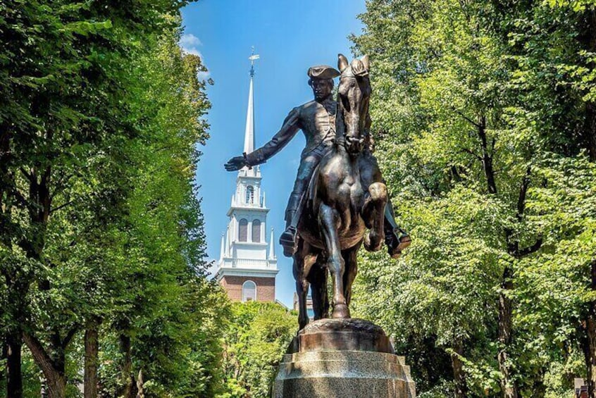 Hear the legendary true stories of Revolutionary Bostonians like Paul Revere, Midnight Rider at the Old North Church (1723)