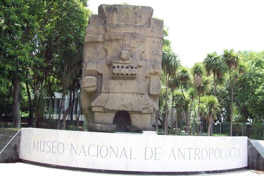 Tlaloc: Meeting Point. Reforma Ave.