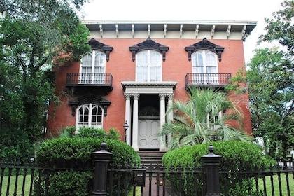 Une promenade Ă  travers le livre "Minuit dans le jardin du bien et du mal"