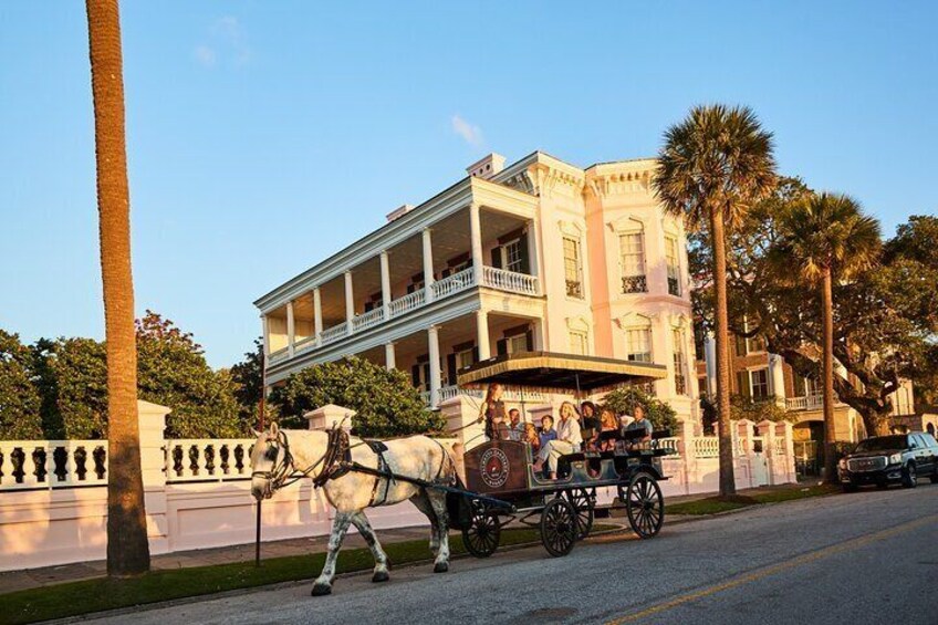 Daytime Horse-Drawn Carriage Sightseeing Tour of Historic Charleston