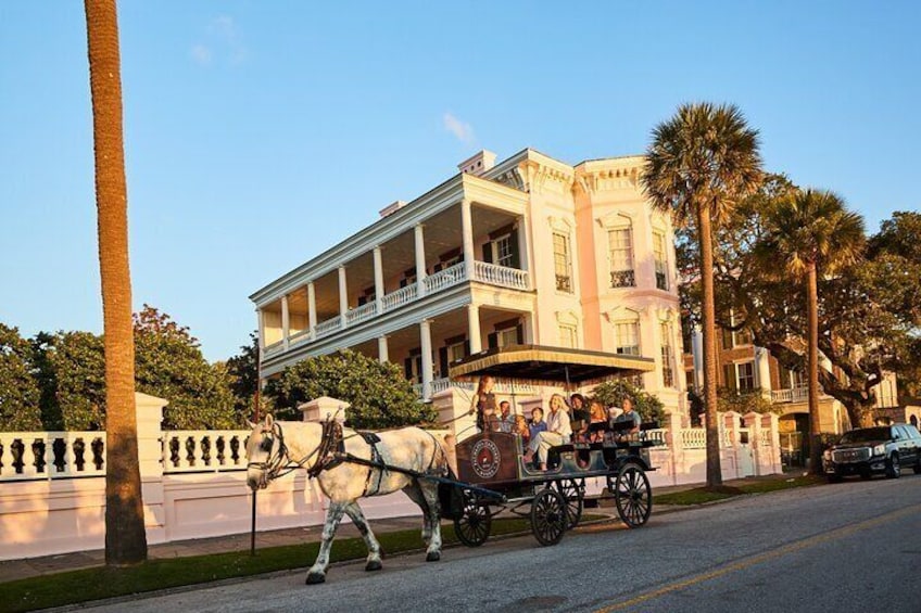 Daytime Horse-Drawn Carriage Sightseeing Tour of Historic Charleston