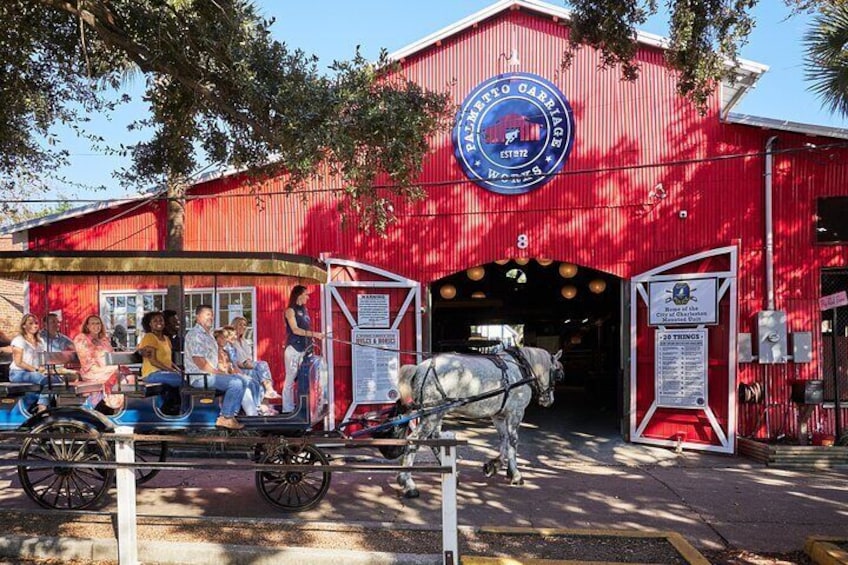 Daytime Horse-Drawn Carriage Sightseeing Tour of Historic Charleston