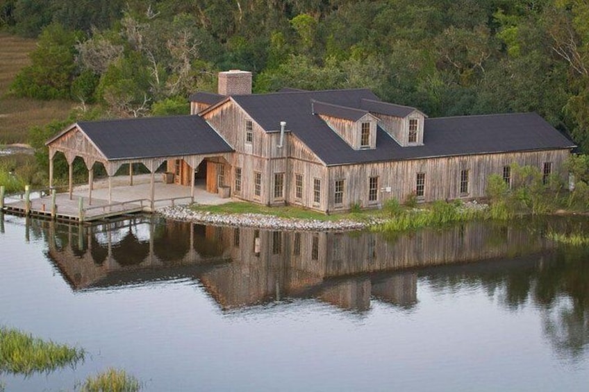 Boone Hall Plantation Admission & Tour with Transportation from Charleston