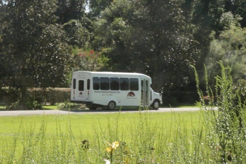 Bus entering Magnolia Plantation 