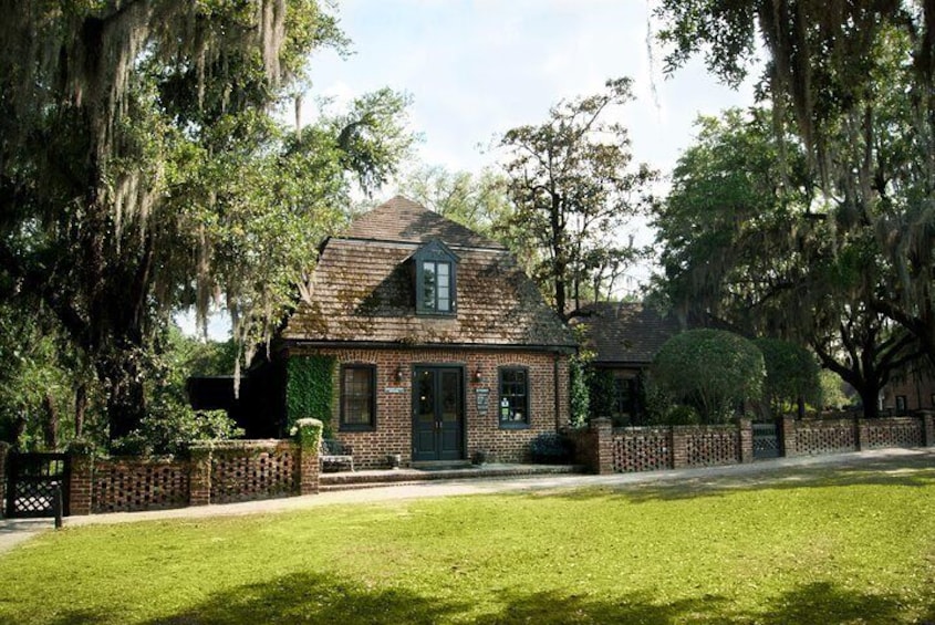 Middleton Place Tour & Lunch with Transportation from Charleston
