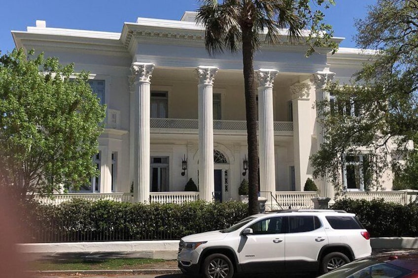 Historic Homes of Savannah Guided Walking Tour