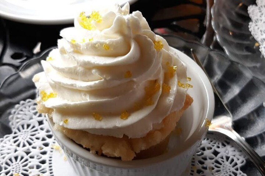 Lemon cupcake