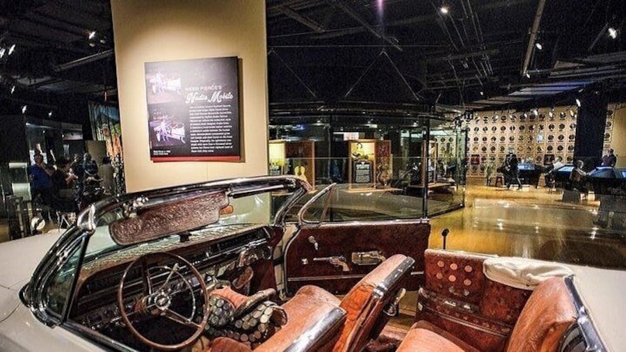 Discover Nashville City Tour with Entry to Ryman & Country Music Hall of Fame