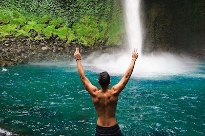 Combinazione di Fortuna Waterfall e Baldi Hot Springs. Tour privato da San ...