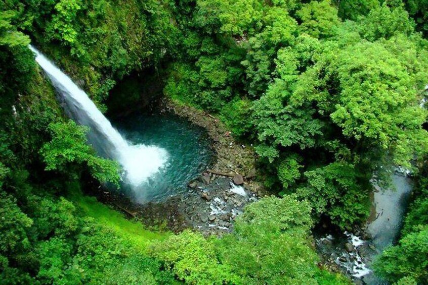 Fortuna Waterfall & Baldi Hot Springs Combo. Private Tour from San Jose