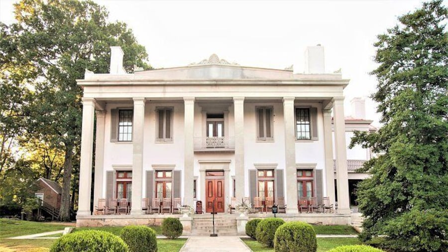 Belle Meade Guided Mansion Tour with Complimentary Wine Tasting