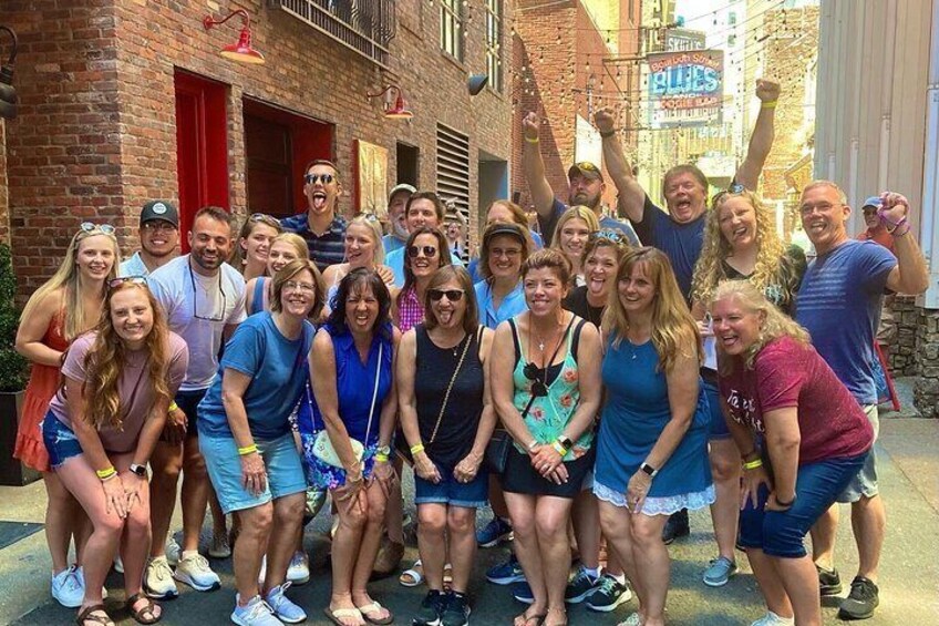 Downtown Nashville Pub Crawl Walking Tour