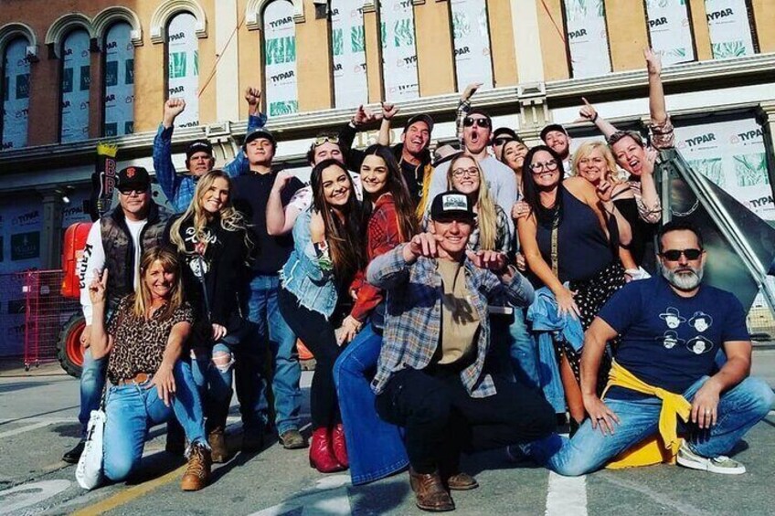 Downtown Nashville Pub Crawl Walking Tour