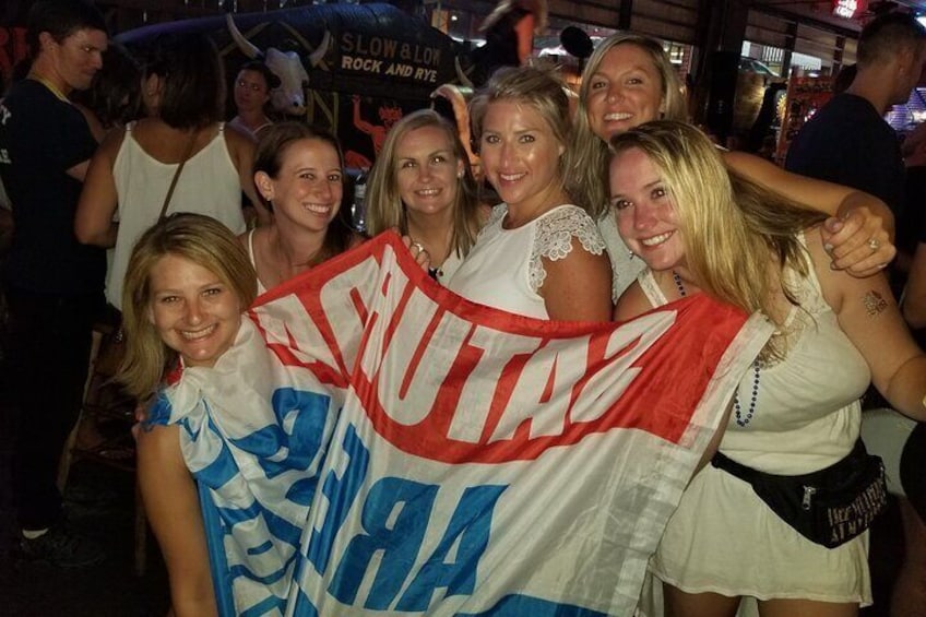 Downtown Nashville Pub Crawl Walking Tour