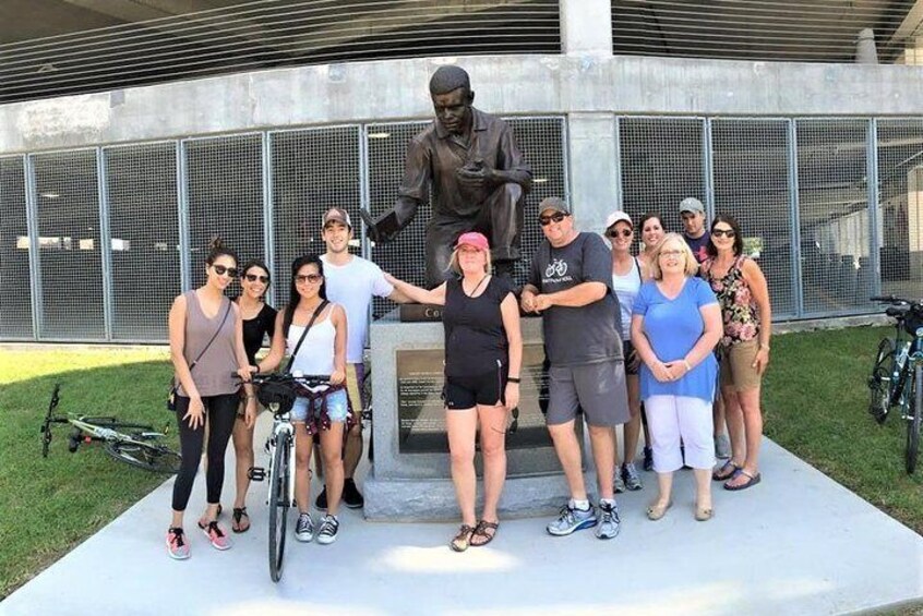 Guided Bicycle Tour of Downtown Nashville and Neighborhoods