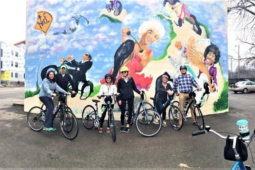 Guided Bicycle Tour of Downtown Nashville and Neighborhoods