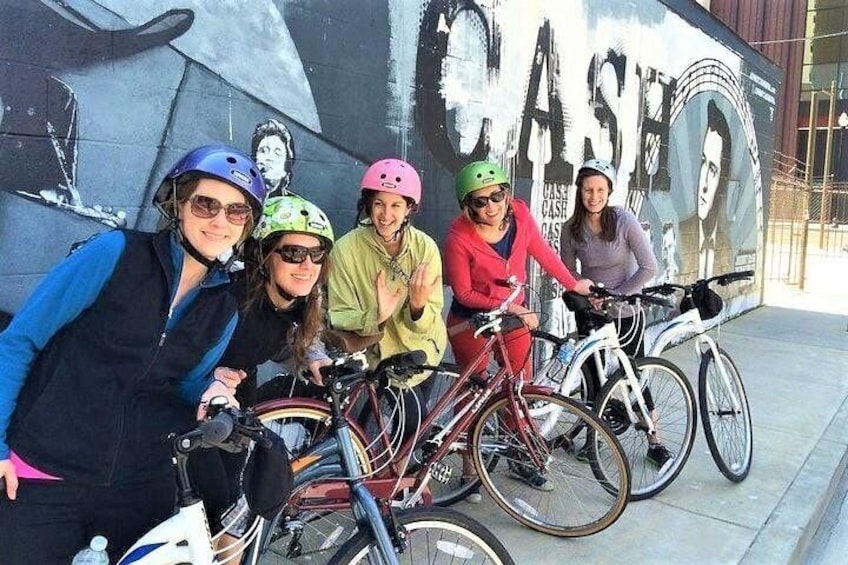 Visit the landmarks with Green Fleet Bike Tours