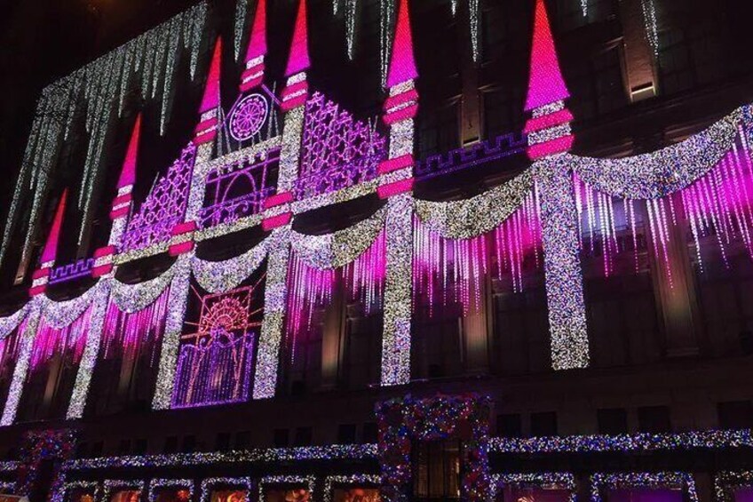 Saks 5th Avenue Light Show 