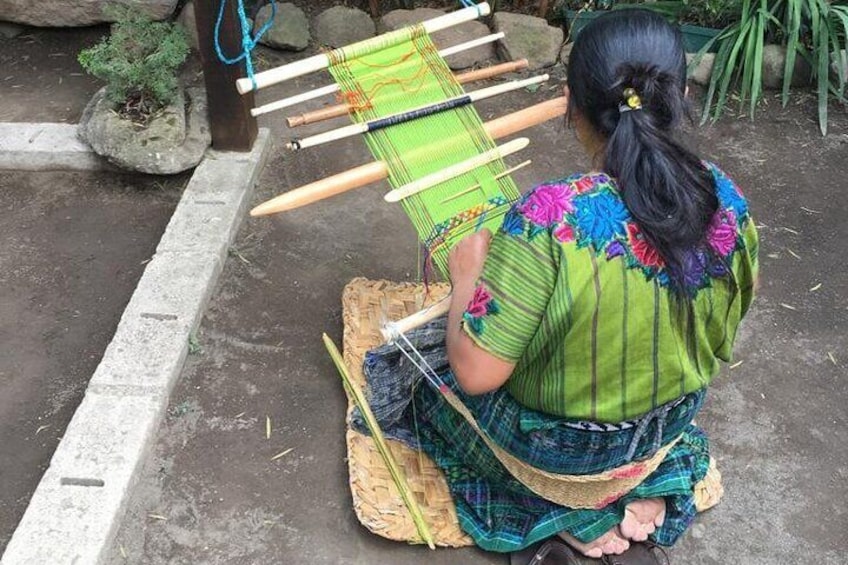 Backstrap loom, Maya Weavers 