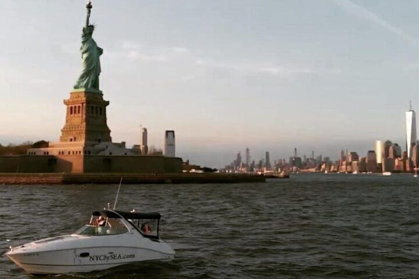 private boat tour new york city