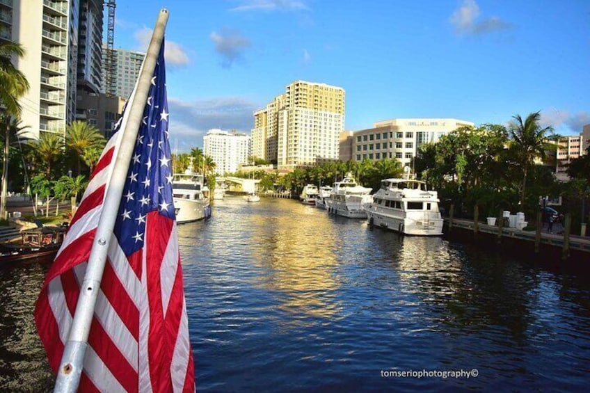 Water Taxi - Daily Unlimited Hop On Hop Off
