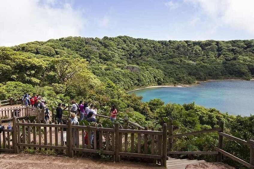 Poas Volcano National Park & La Paz Waterfalls Gardens Private Tour from San Jose