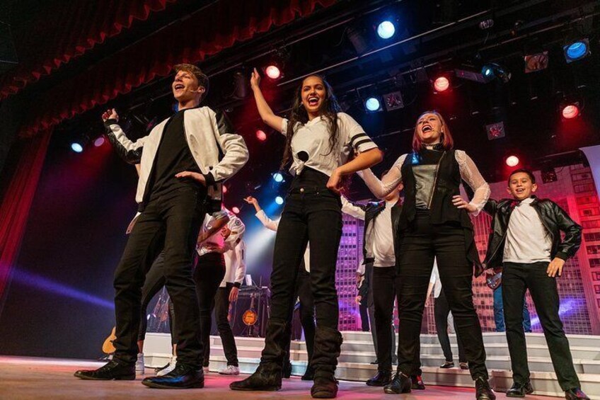 The Dutton Family Theater Show in Branson
