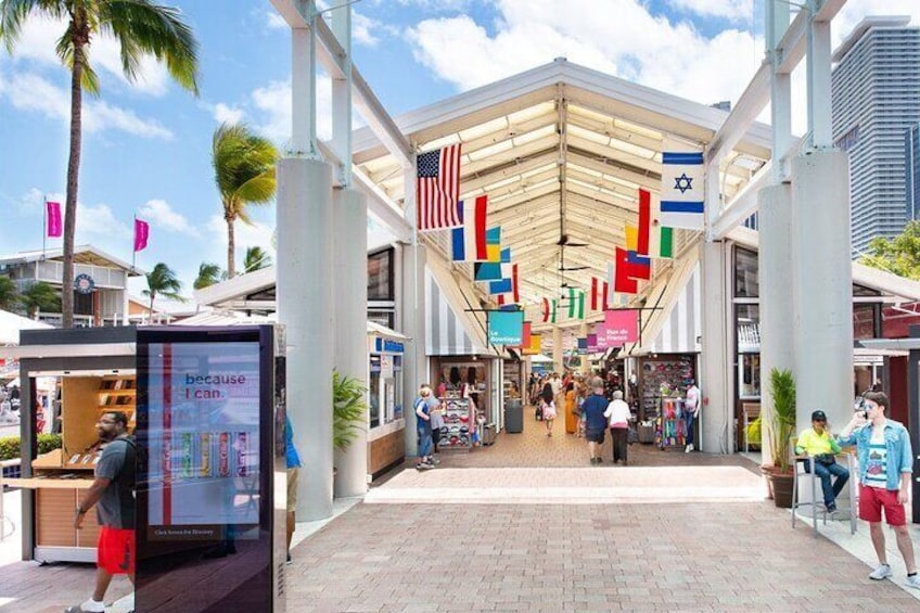 BAYSIDE Market Marina