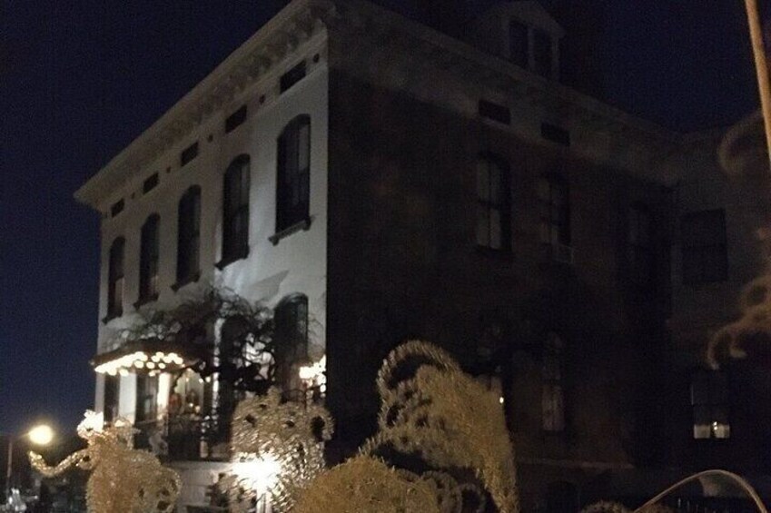 Shared 1 Hour and 30 Minutes Lemp Haunted Neighborhood Walking Tour