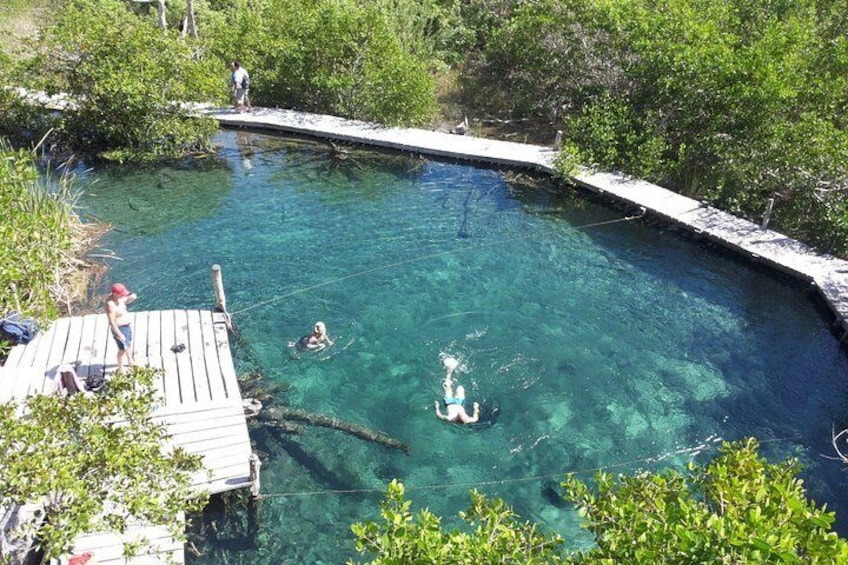 Cenote Yalahau