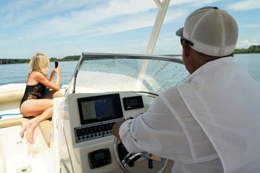 2-Hour Private Hilton Head Dolphin Watching Cruise