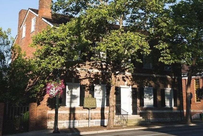 Tour the Mary Todd Lincoln House to learn more about one of America's most fascinating first ladies!