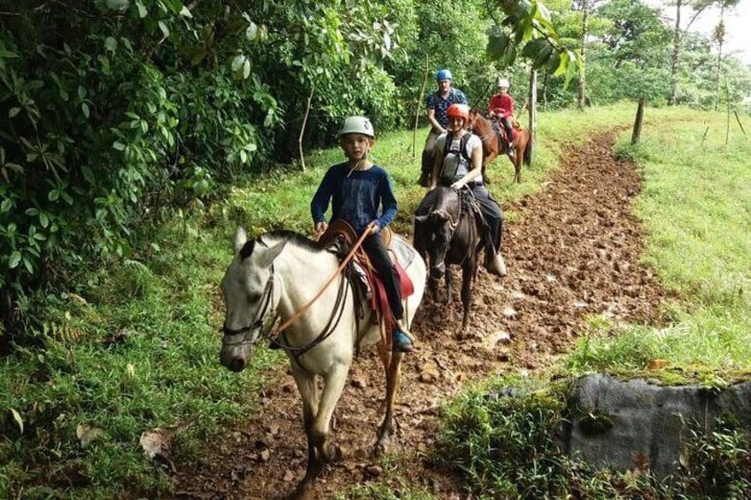 Rio Celeste Horseback Riding Tour