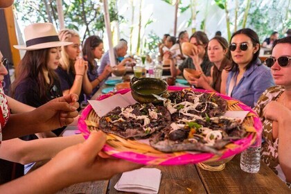 Oaxaca Street Food Tour. Signature Markets Tour