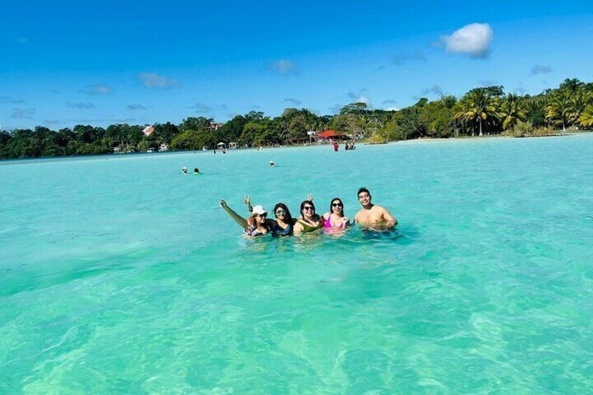 Gorgeous Tour in Pontoon Boat over Bacalar 7 Colors Lagoon