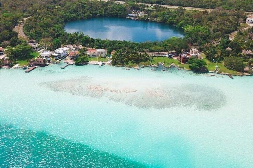 Gorgeous Tour in Pontoon Boat over Bacalar 7 Colors Lagoon