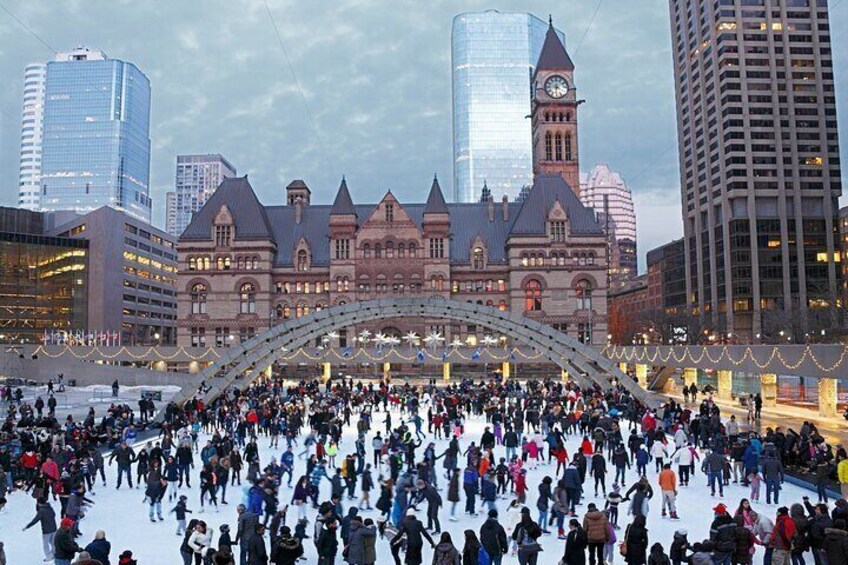 A Christmas Walking Tour to Toronto’s Holiday Magic 