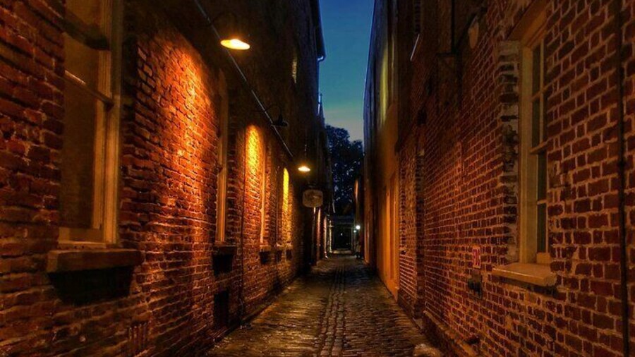 Dark Side of Charleston Guided Night-Time Walking Tour