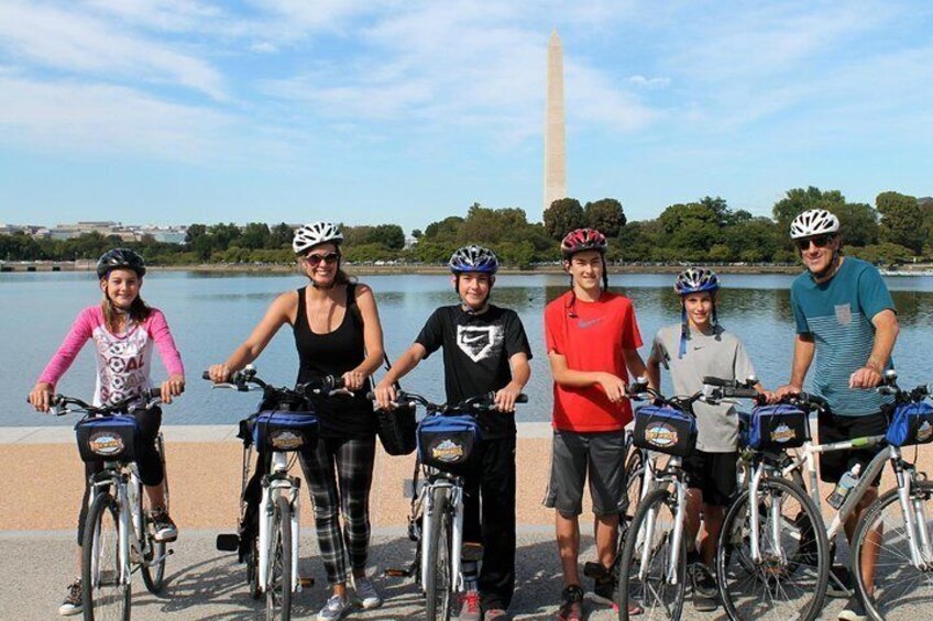 Private Group Monuments & Memorials Bike Tour