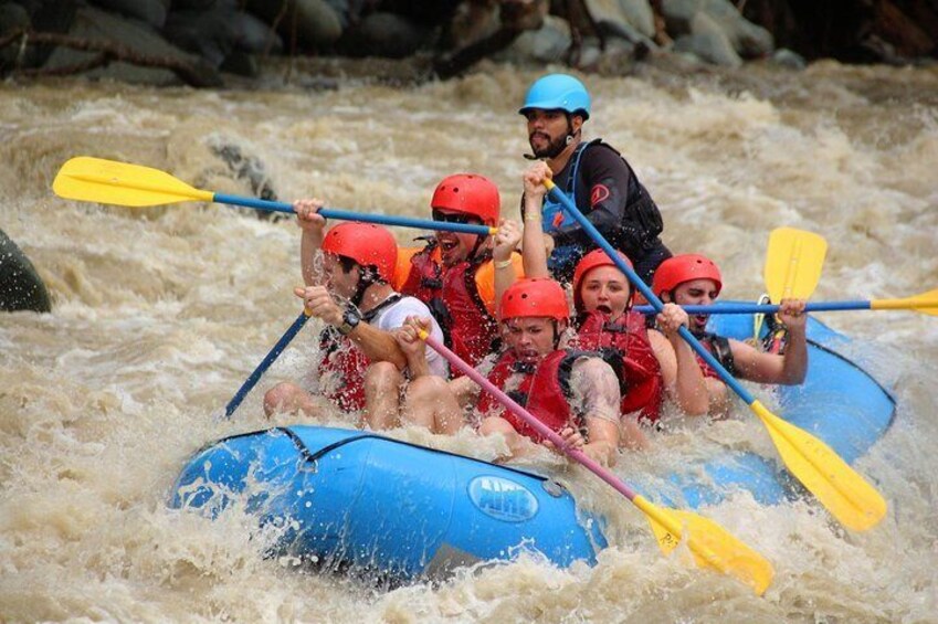 Naranjo River White Rafting Clas III-IV from Manuel Antonio