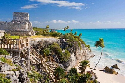 1天內有4個地方，Tulum Coba Cenote和Playa del Carmen