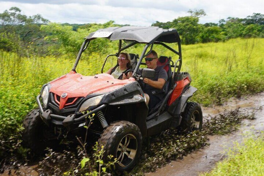 Beach-mountain & Sloth Refuge Buggy Tour